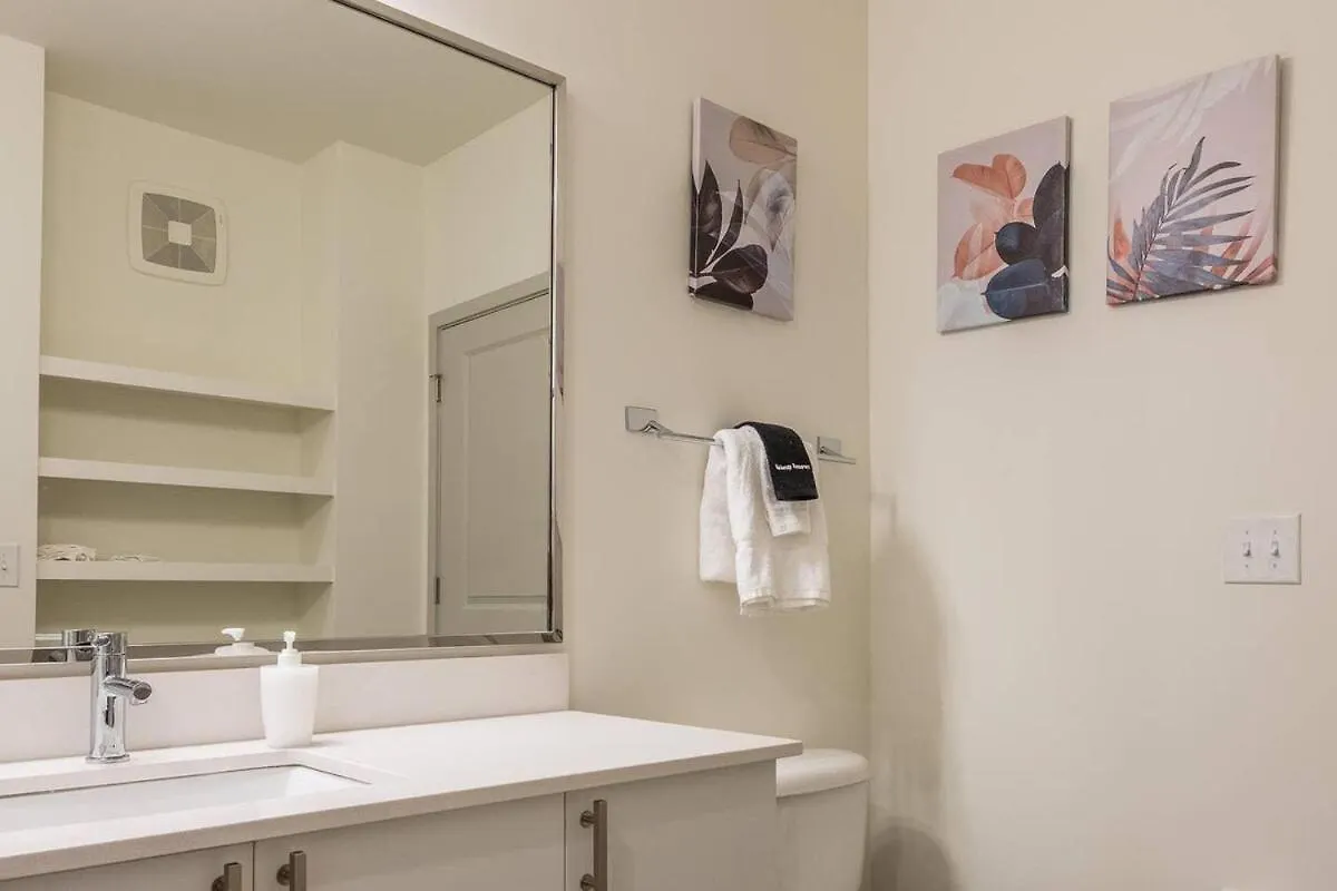 Two Stunning Nulu Cozysuites Louisville Appartamento