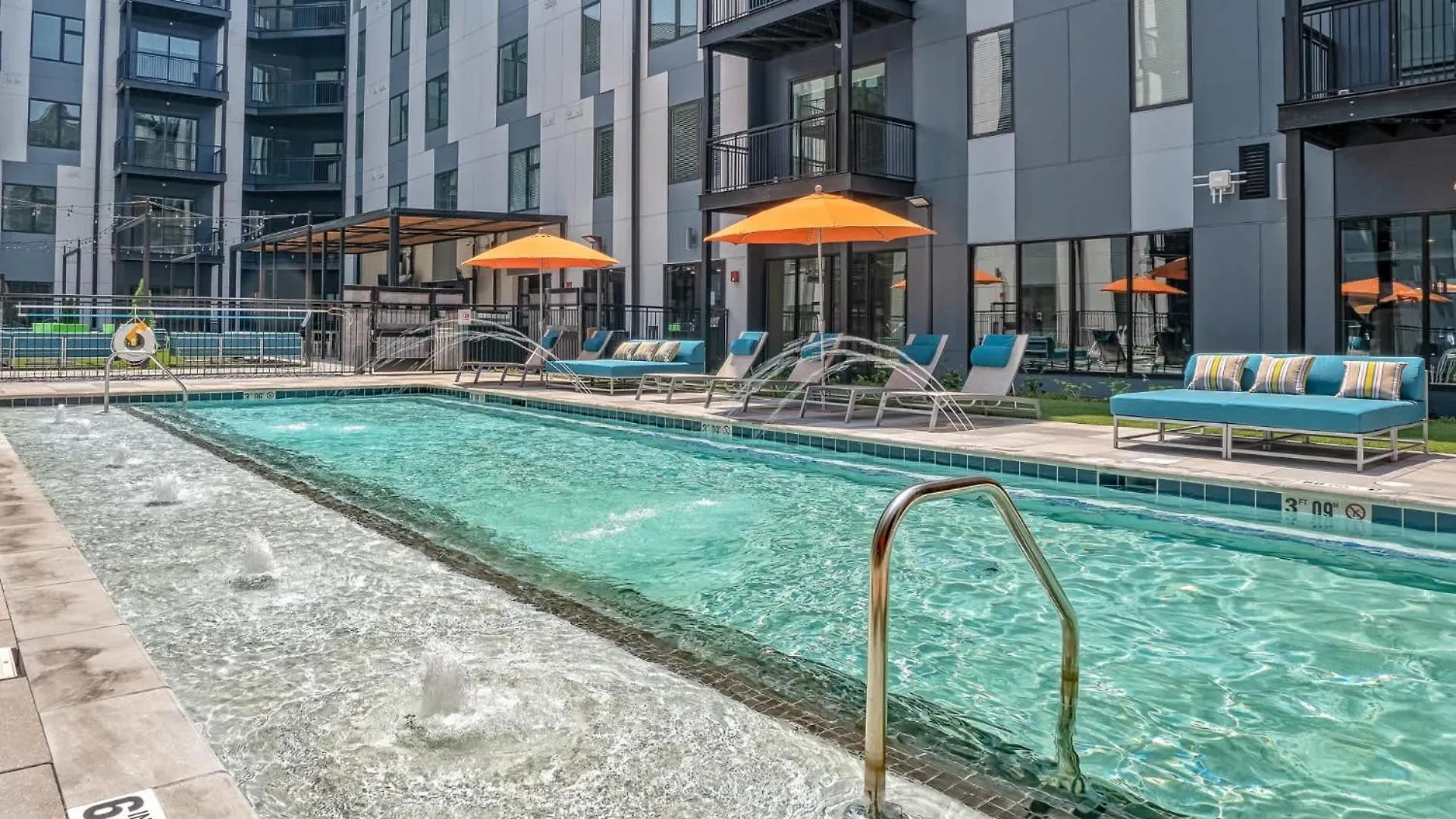 Two Stunning Nulu Cozysuites Louisville Appartamento